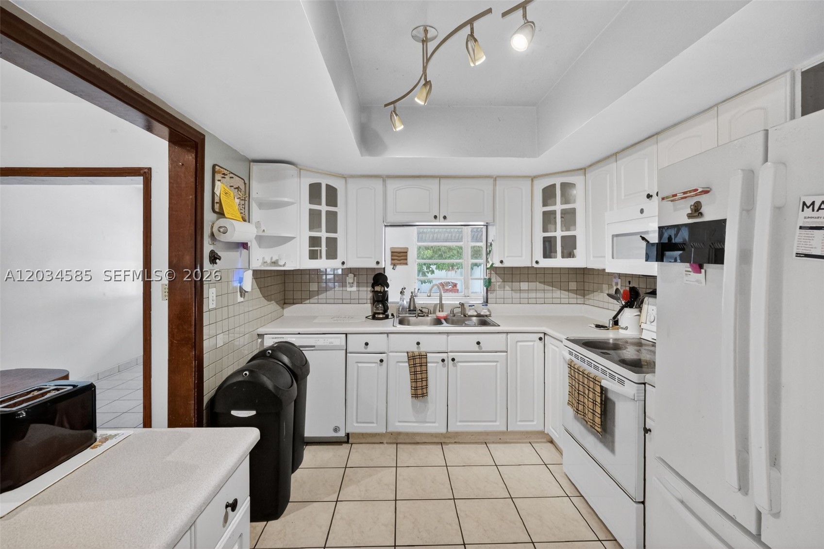 HOLLYWOOD HILLS AMEN PLAT - Residential