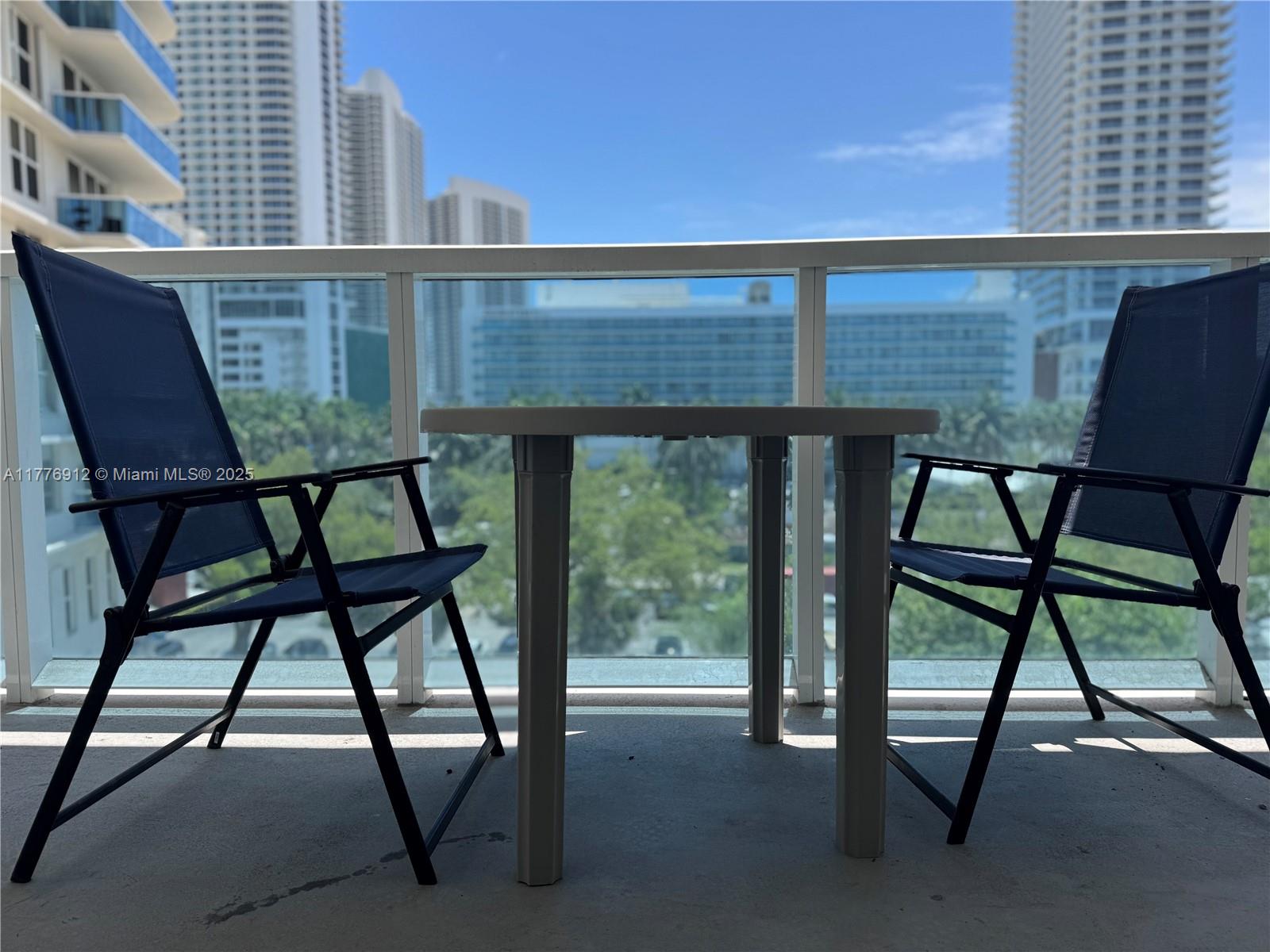 HALLMARK OF HOLLYWOOD CON - Residential Lease