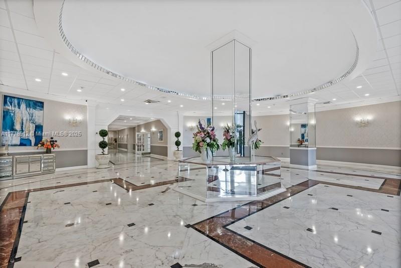 HALLMARK OF HOLLYWOOD CON - Residential Lease