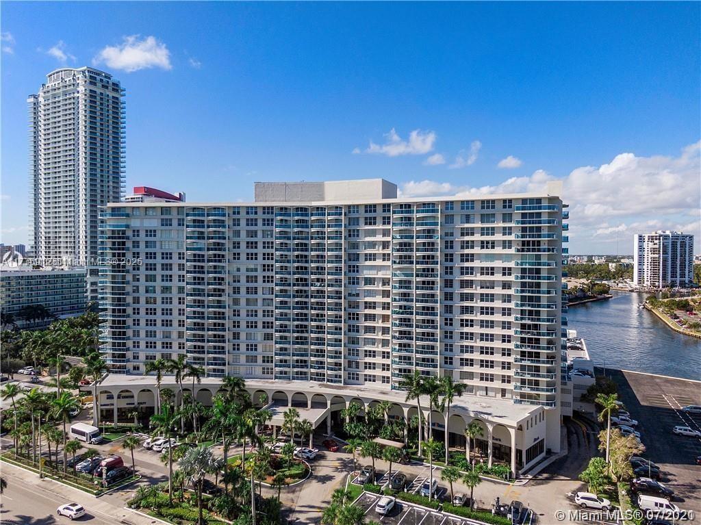 HALLMARK OF HOLLYWOOD CON - Residential Lease
