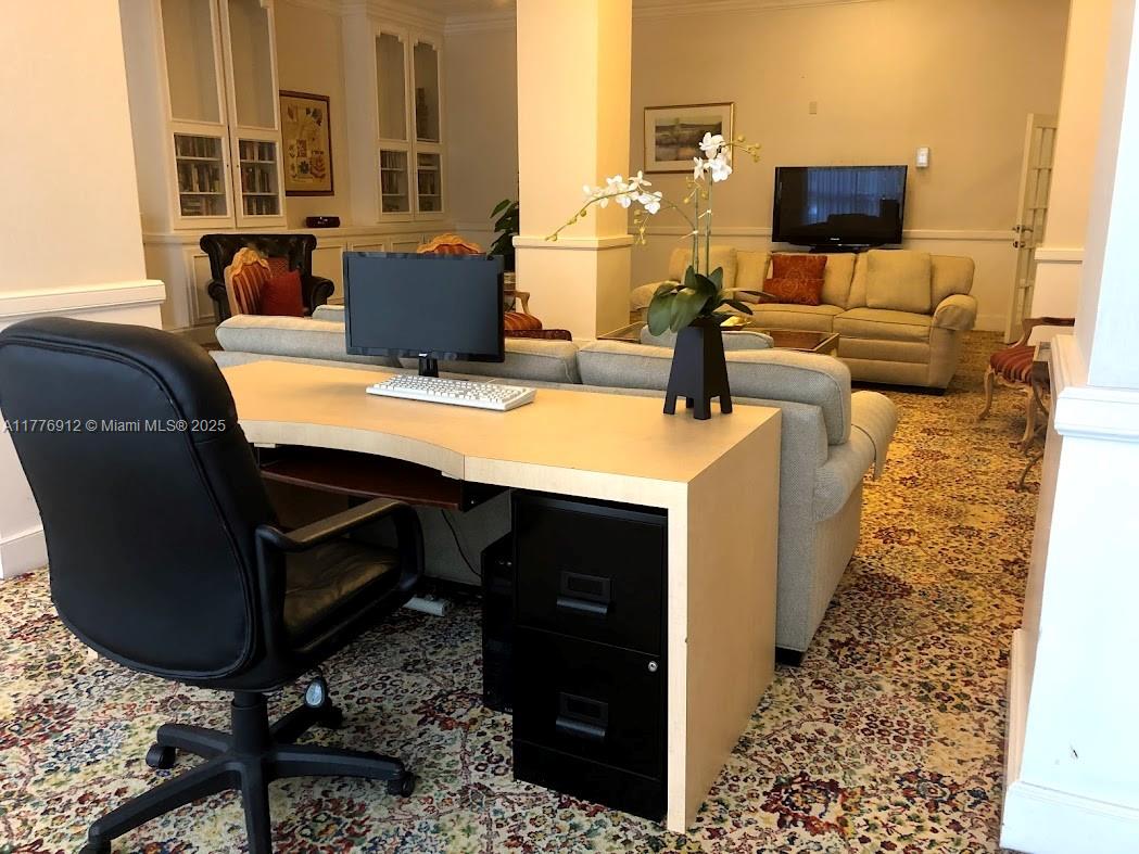 HALLMARK OF HOLLYWOOD CON - Residential Lease