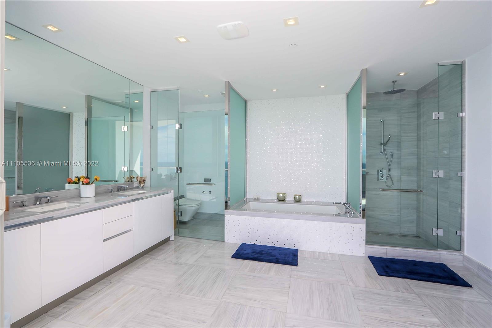 JADE SIGNATURE CONDO - Residential