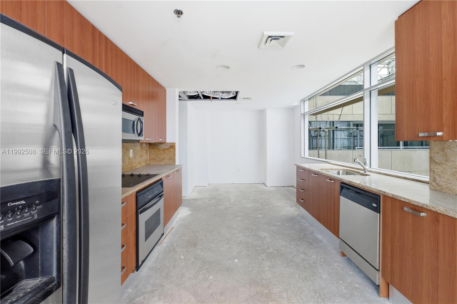MAYFIELD CONDO - Residential