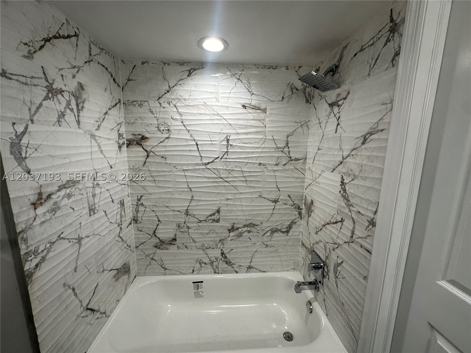 SUN VISTA GARDENS CONDO - Residential Lease