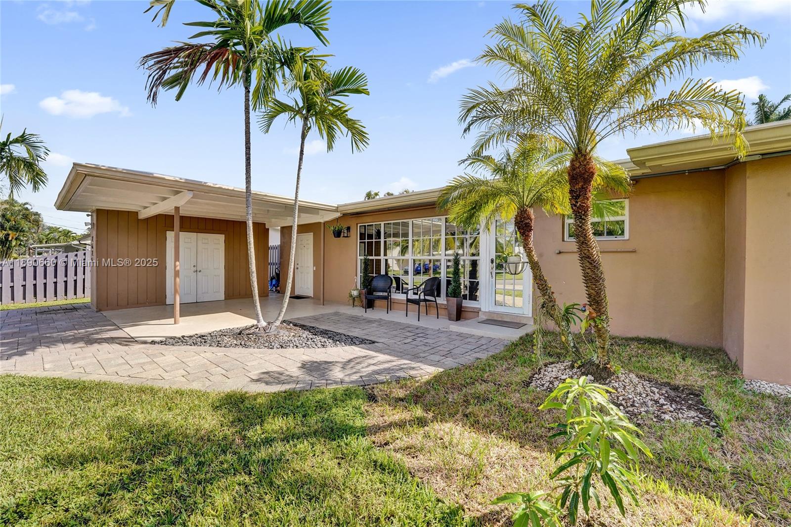LAUDERDALE ISLES NO 2-BLK - Residential