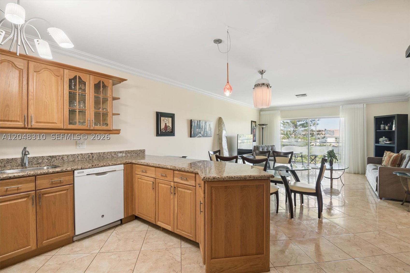 HILLCREST NO 4 CONDO - Residential