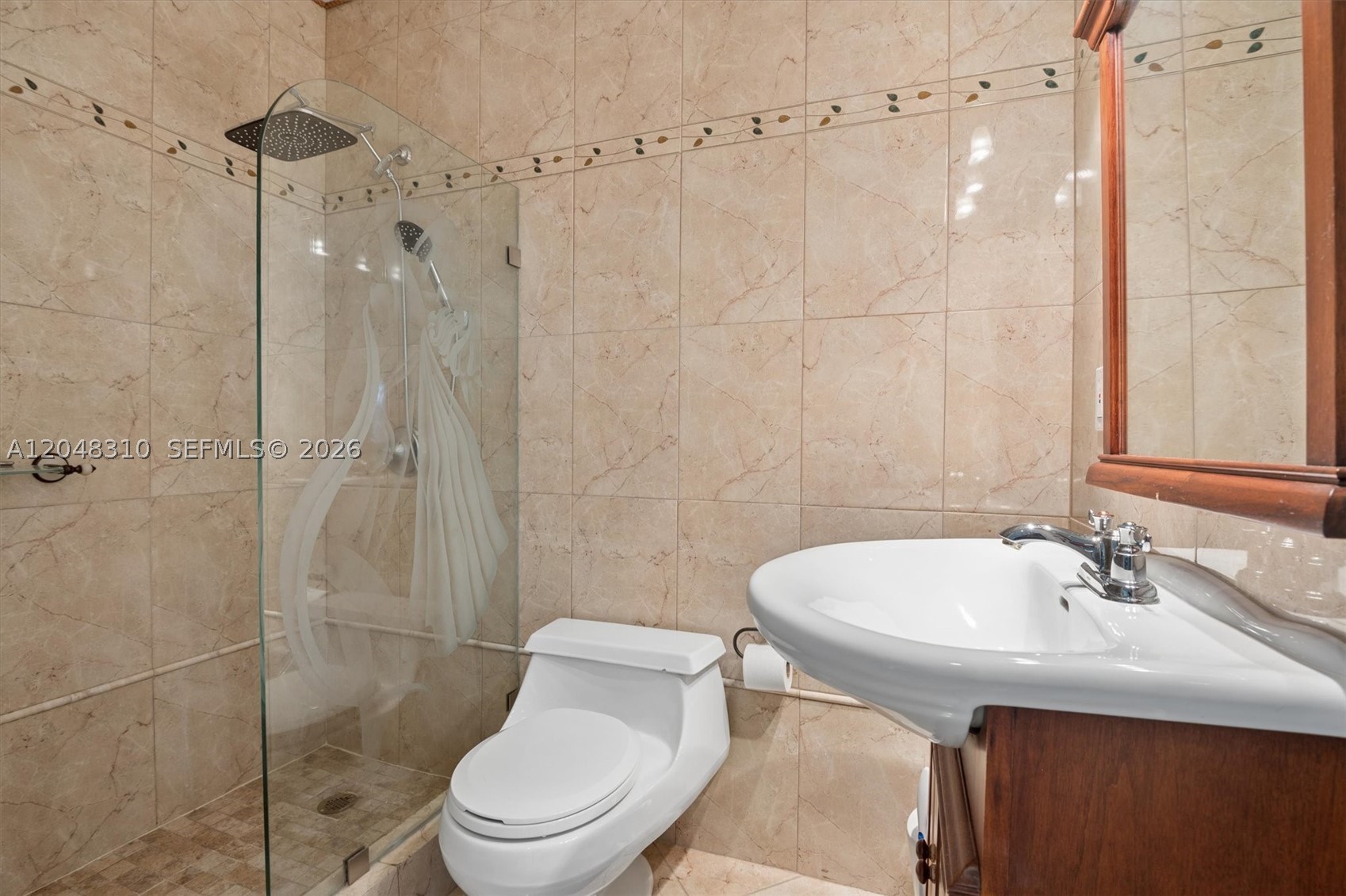 HILLCREST NO 4 CONDO - Residential