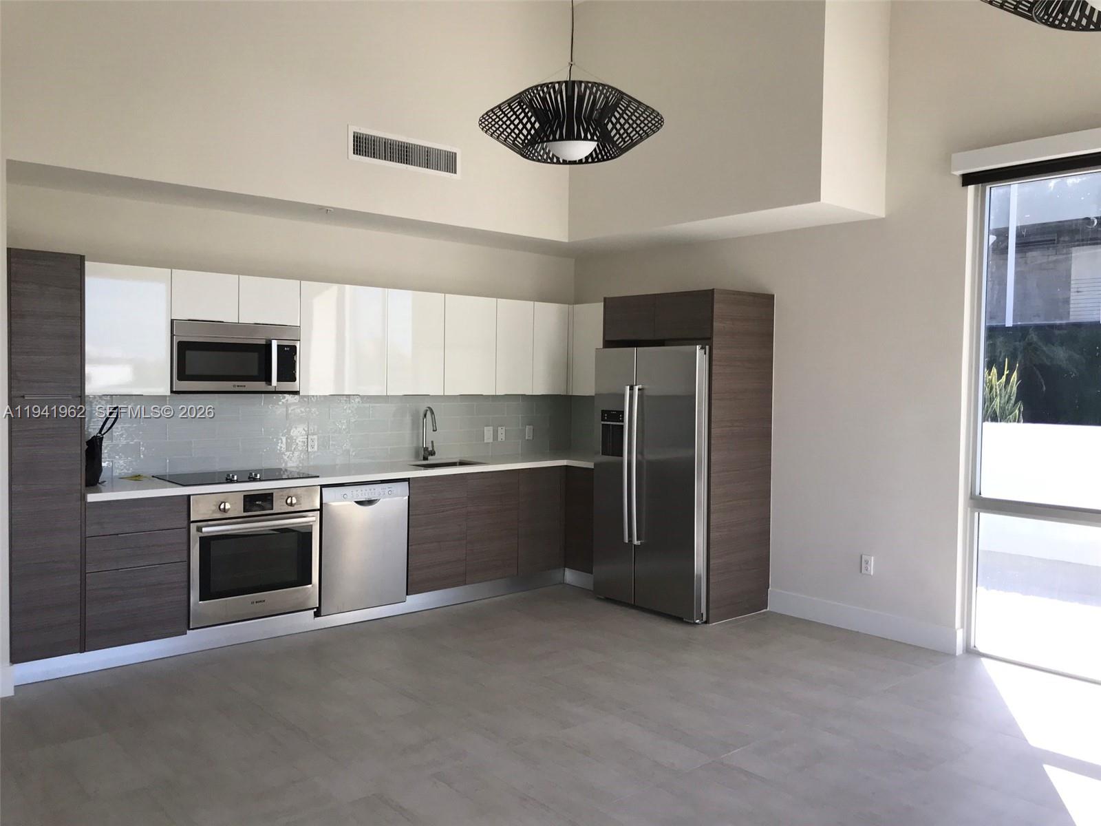 BRICKELL TEN CONDO - Residential