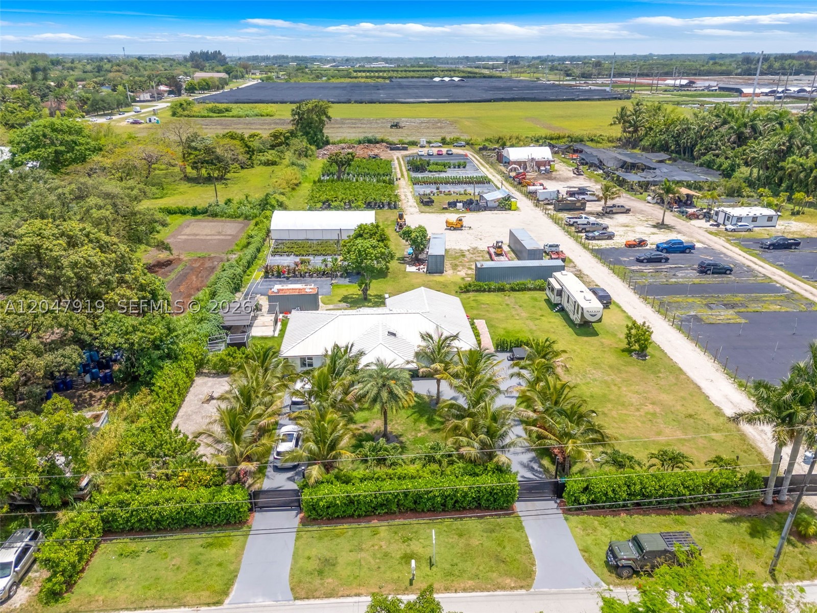 5.5 ACRE W 4/3 CROSSFENCED - Residential