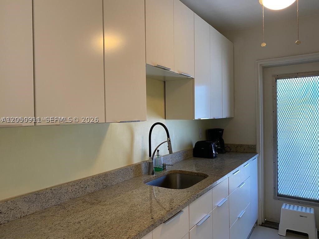 ALTOS DEL MAR NO 3 - Residential Lease