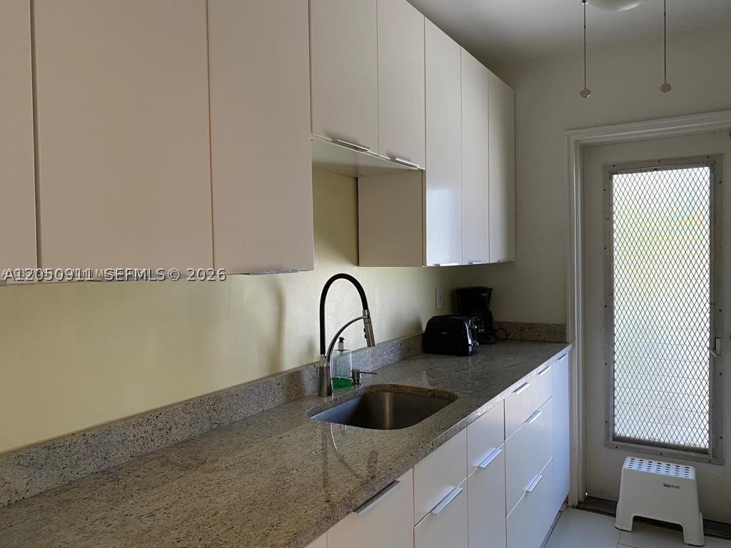 ALTOS DEL MAR NO 3 - Residential Lease