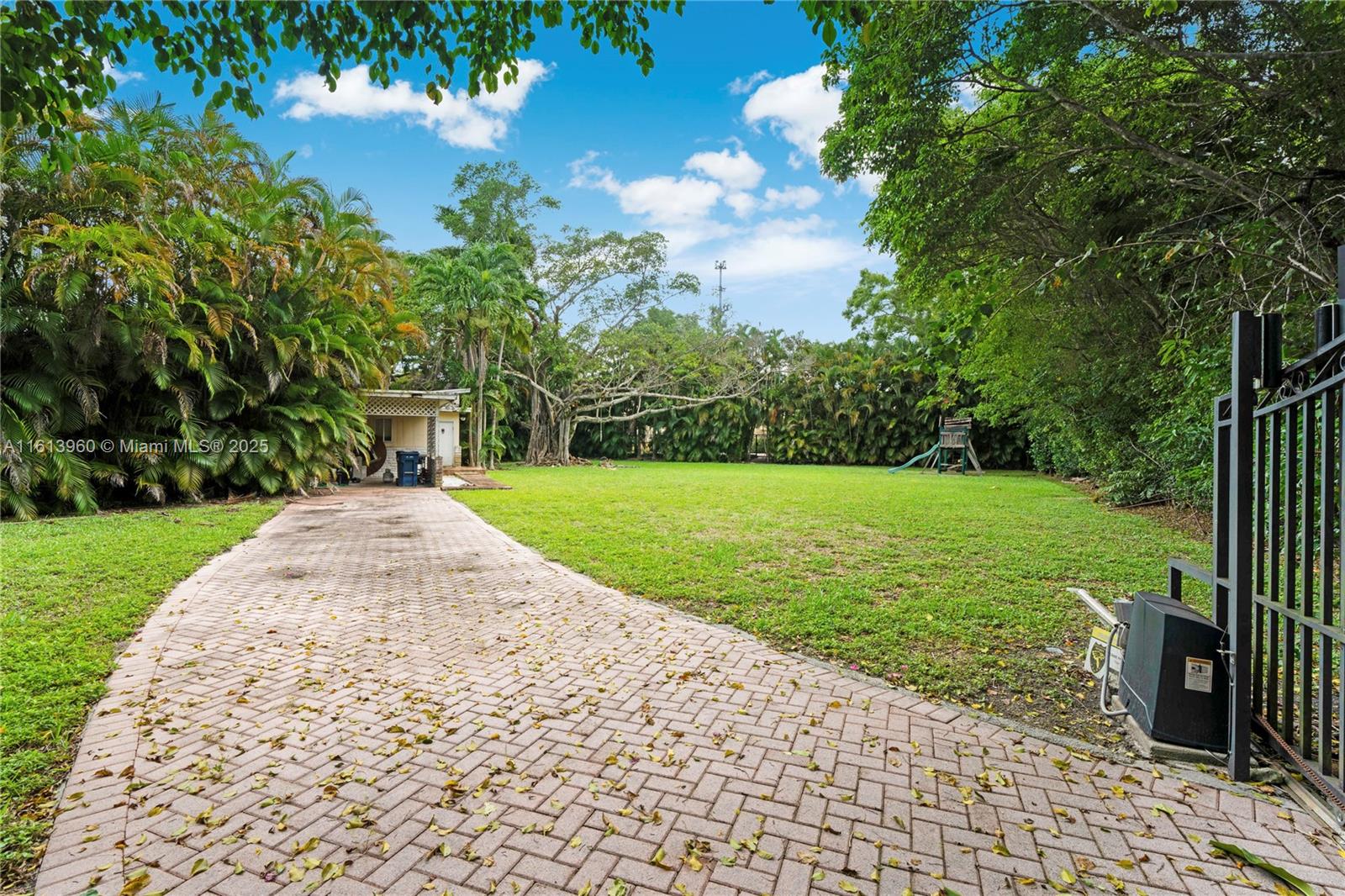 SUNILAND ESTATES 1ST ADDN - Residential