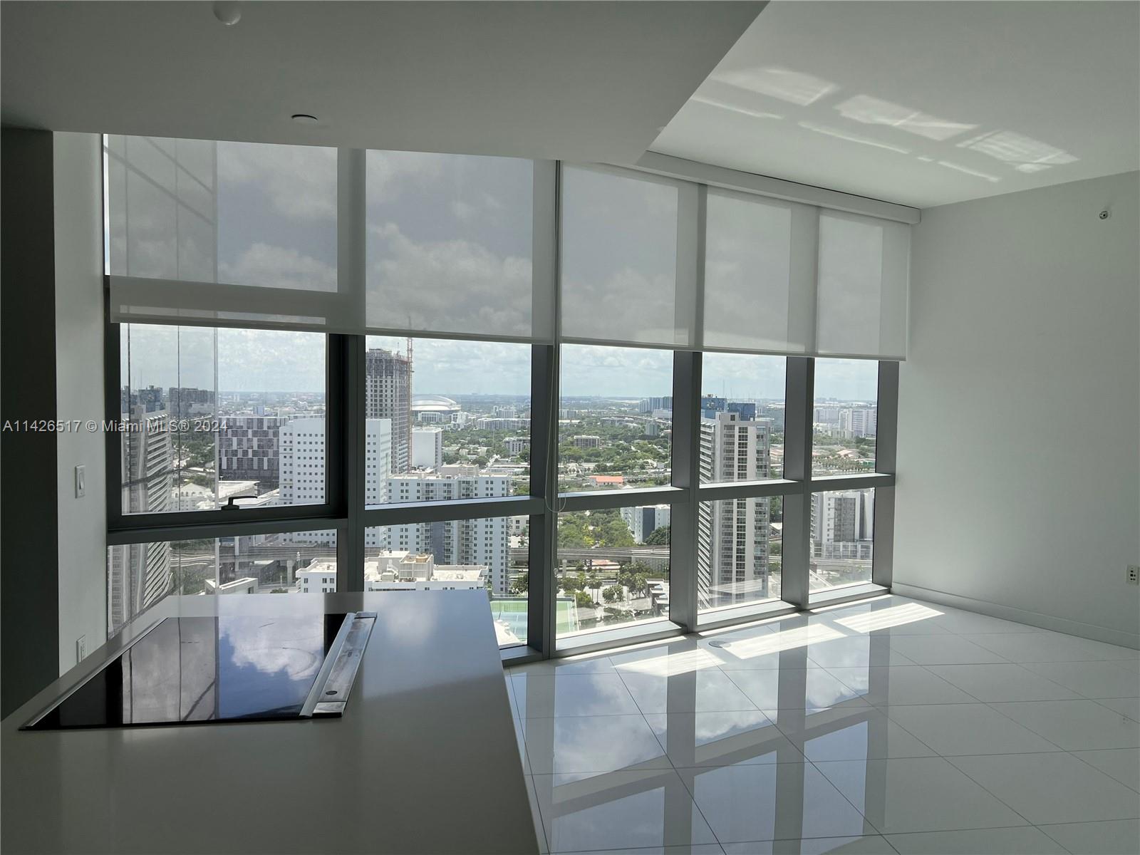 PARAMOUNT MIAMI WORLDCENT - Residential