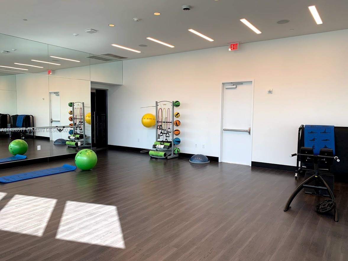 PARAMOUNT MIAMI WORLDCENT - Residential