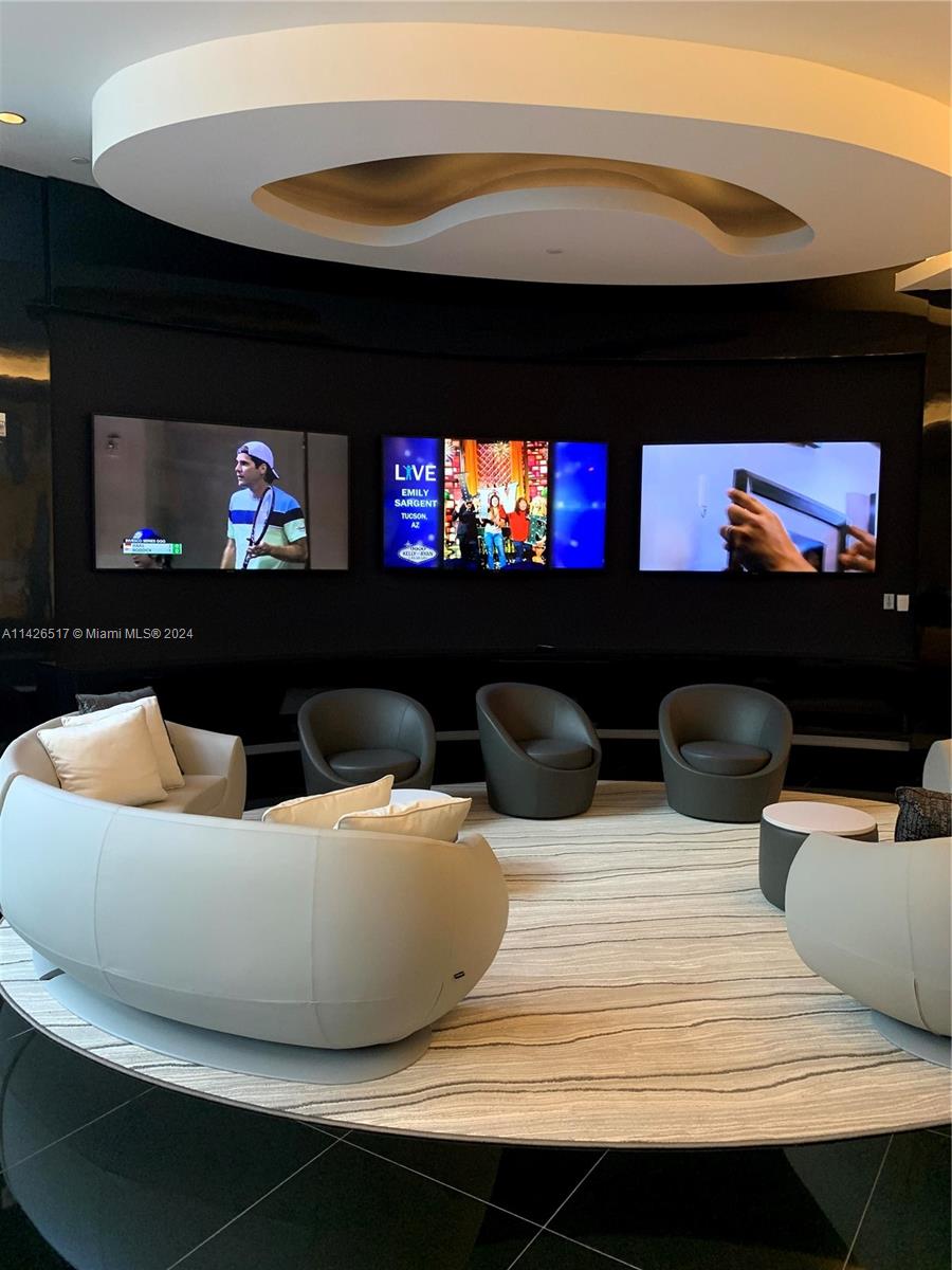 PARAMOUNT MIAMI WORLDCENT - Residential