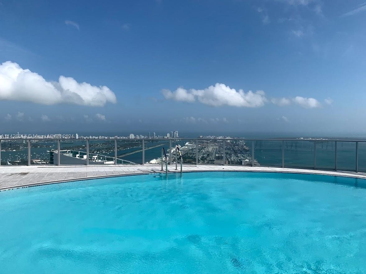 PARAMOUNT MIAMI WORLDCENT - Residential