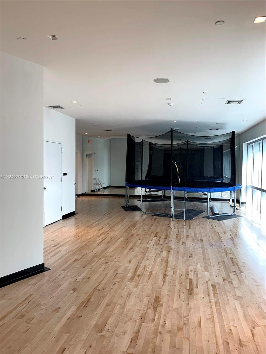PARAMOUNT MIAMI WORLDCENT - Residential