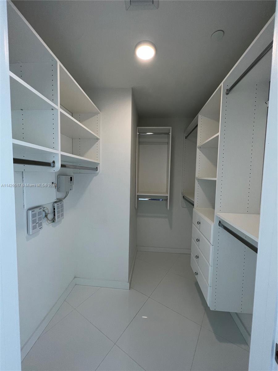 PARAMOUNT MIAMI WORLDCENT - Residential