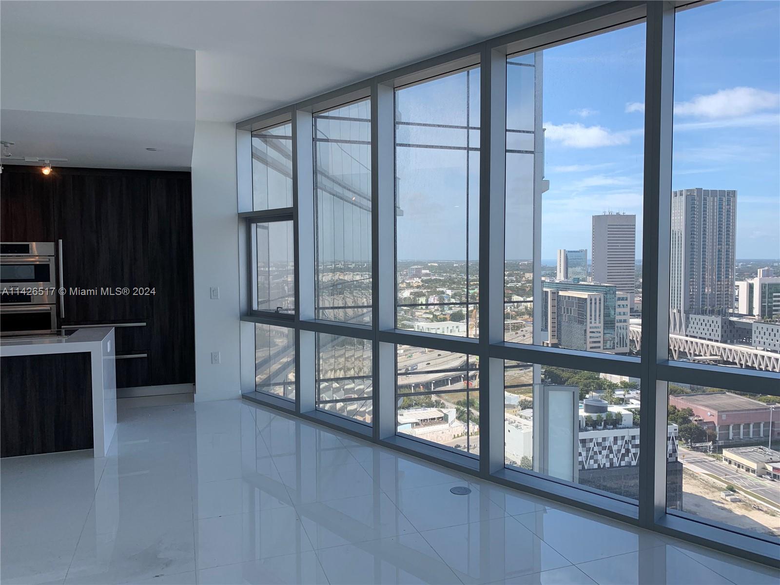 PARAMOUNT MIAMI WORLDCENT - Residential