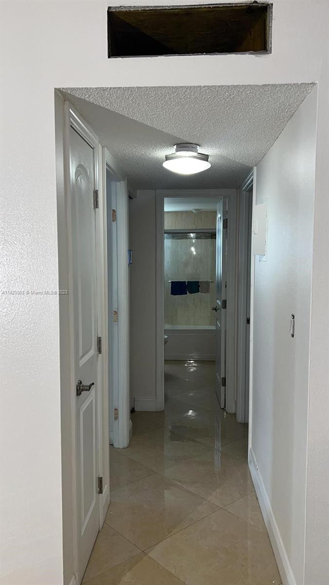 MEADOWBROOK CONDO APTS BL - Residential Lease