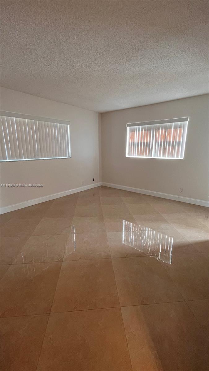 MEADOWBROOK CONDO APTS BL - Residential Lease