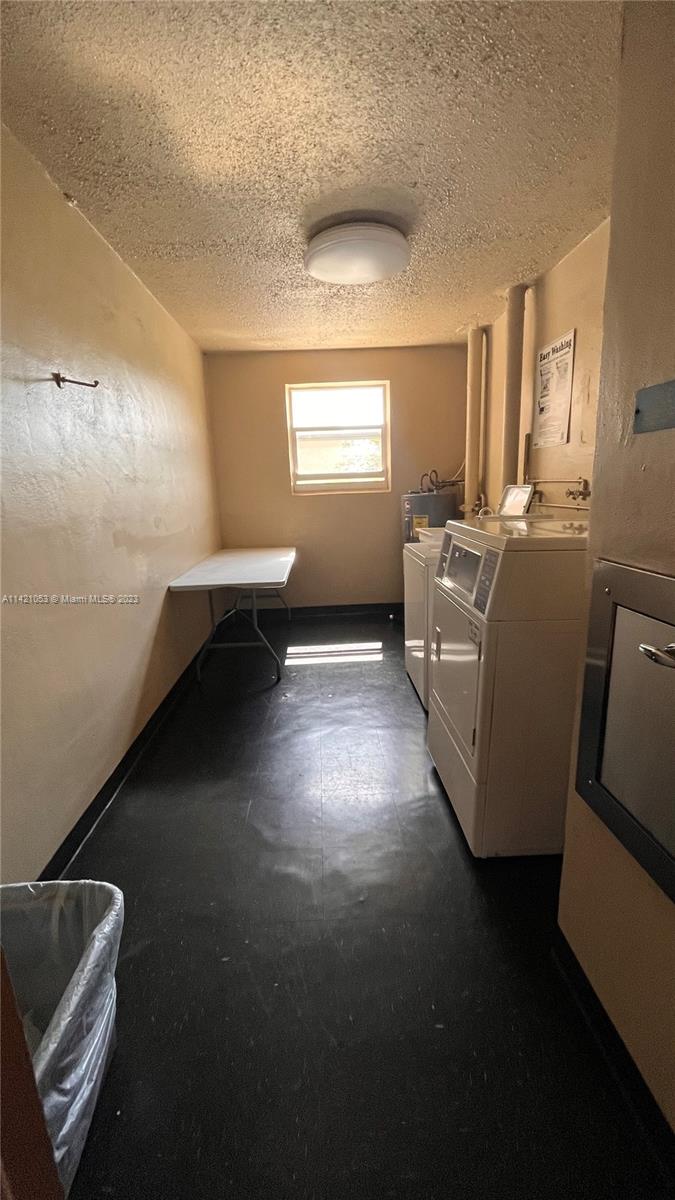 MEADOWBROOK CONDO APTS BL - Residential Lease