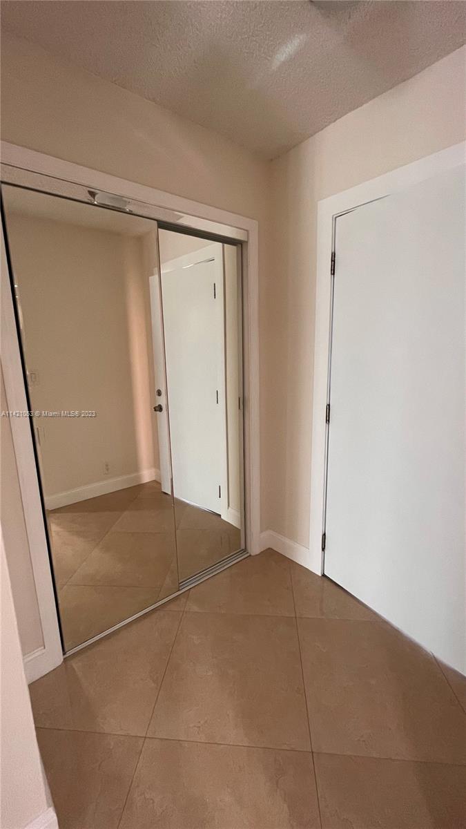 MEADOWBROOK CONDO APTS BL - Residential Lease
