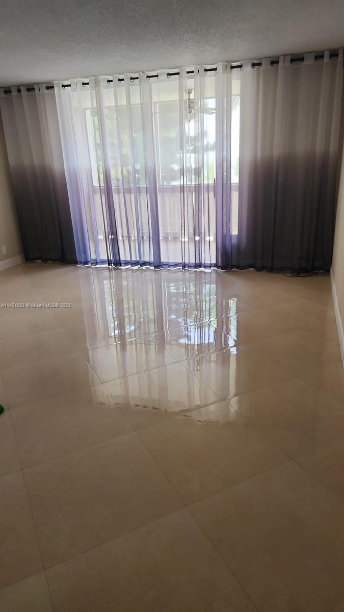 MEADOWBROOK CONDO APTS BL - Residential Lease