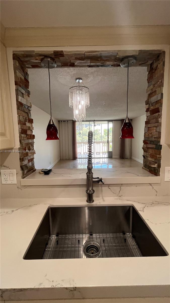 MEADOWBROOK CONDO APTS BL - Residential Lease