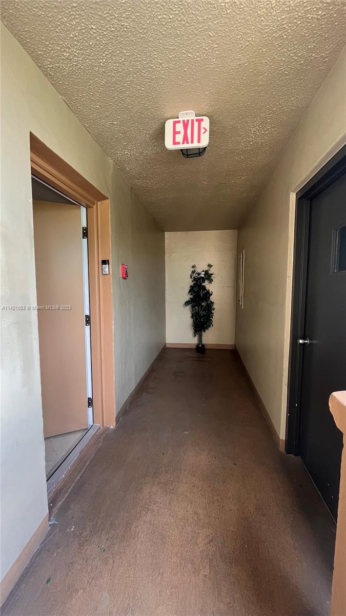 MEADOWBROOK CONDO APTS BL - Residential Lease