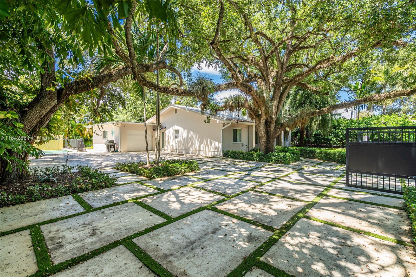CORAL WAY HEIGHTS - Residential