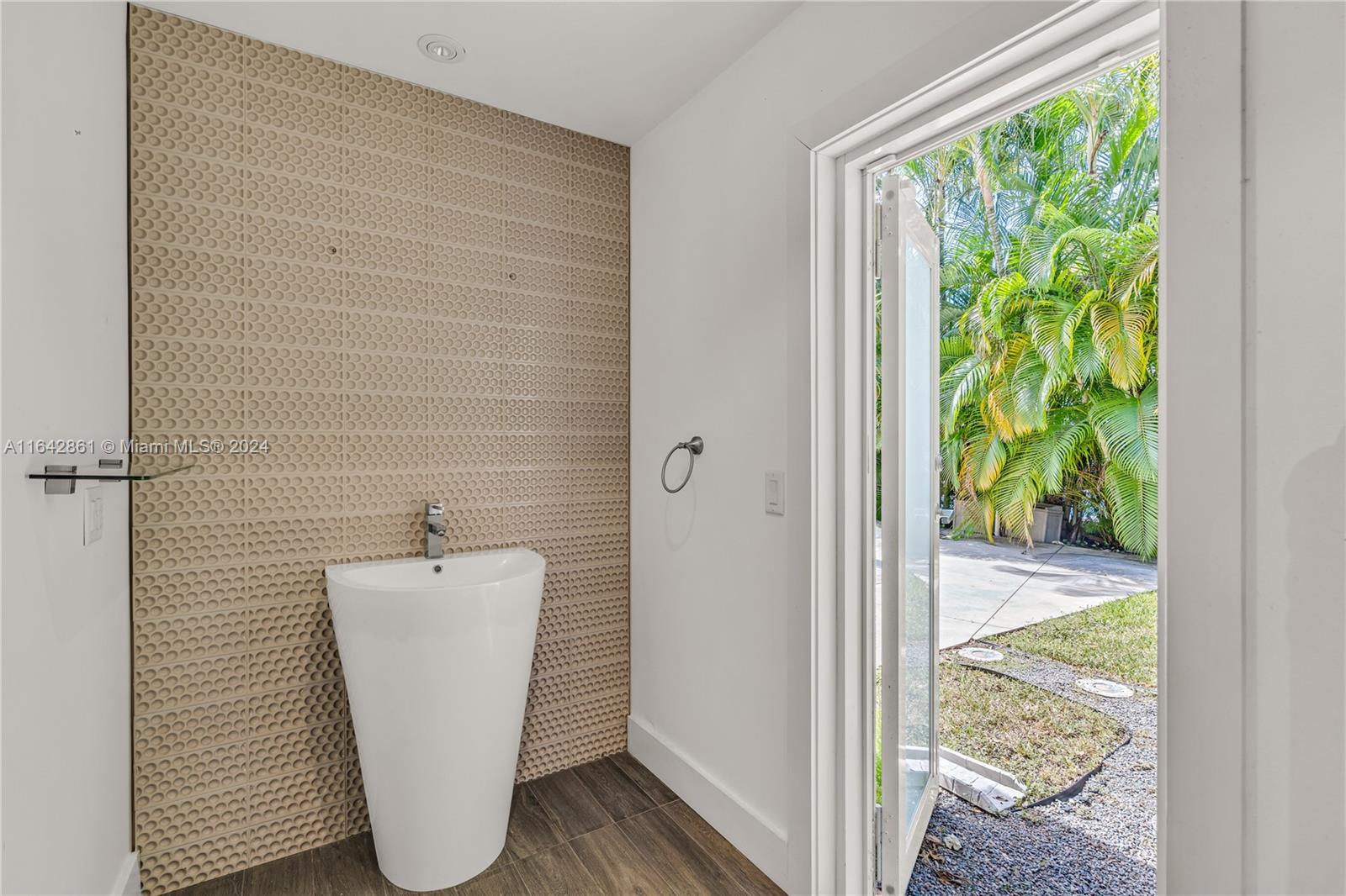 CORAL WAY HEIGHTS - Residential