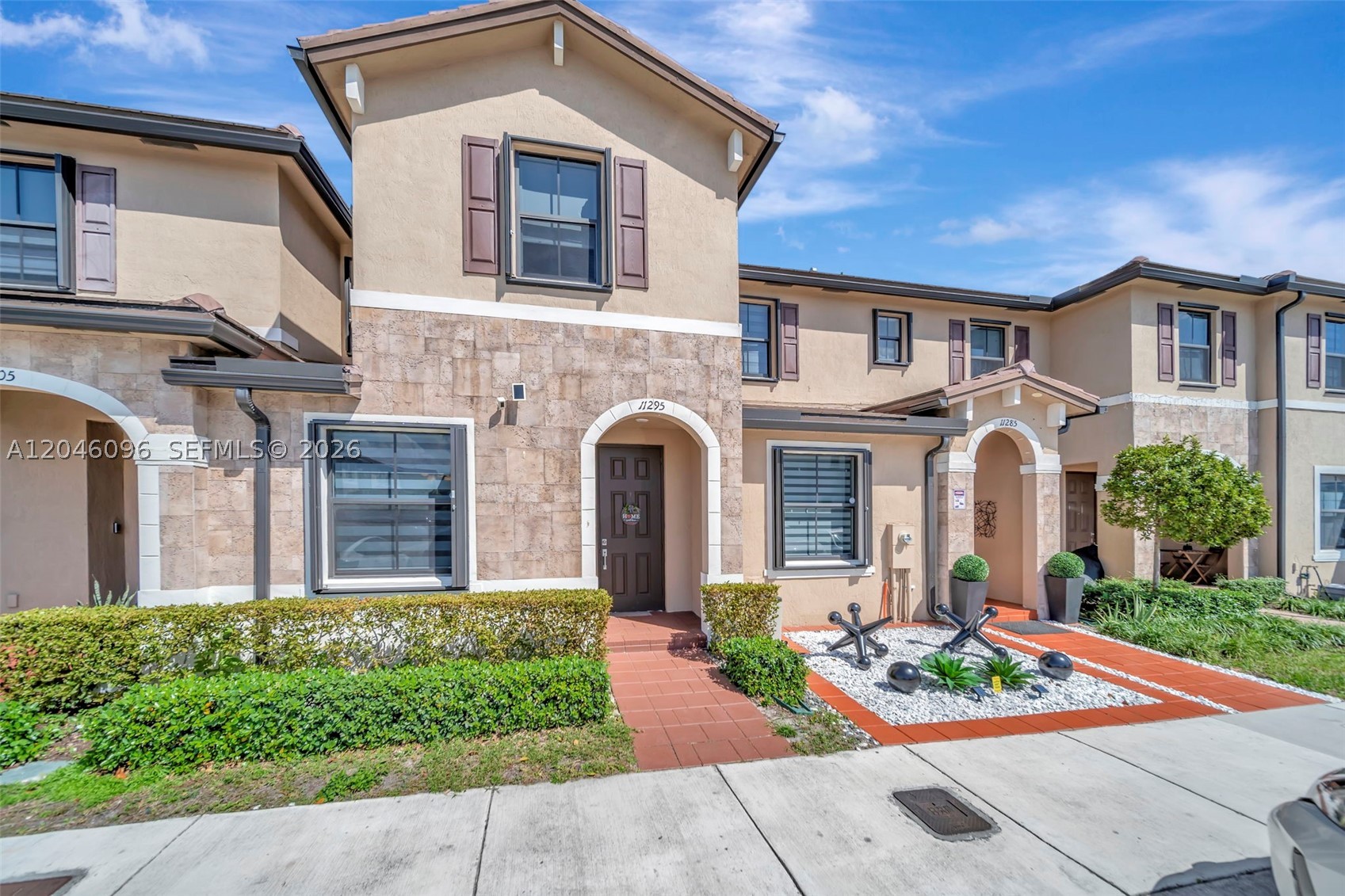 AQUABELLA NORTH - Residential