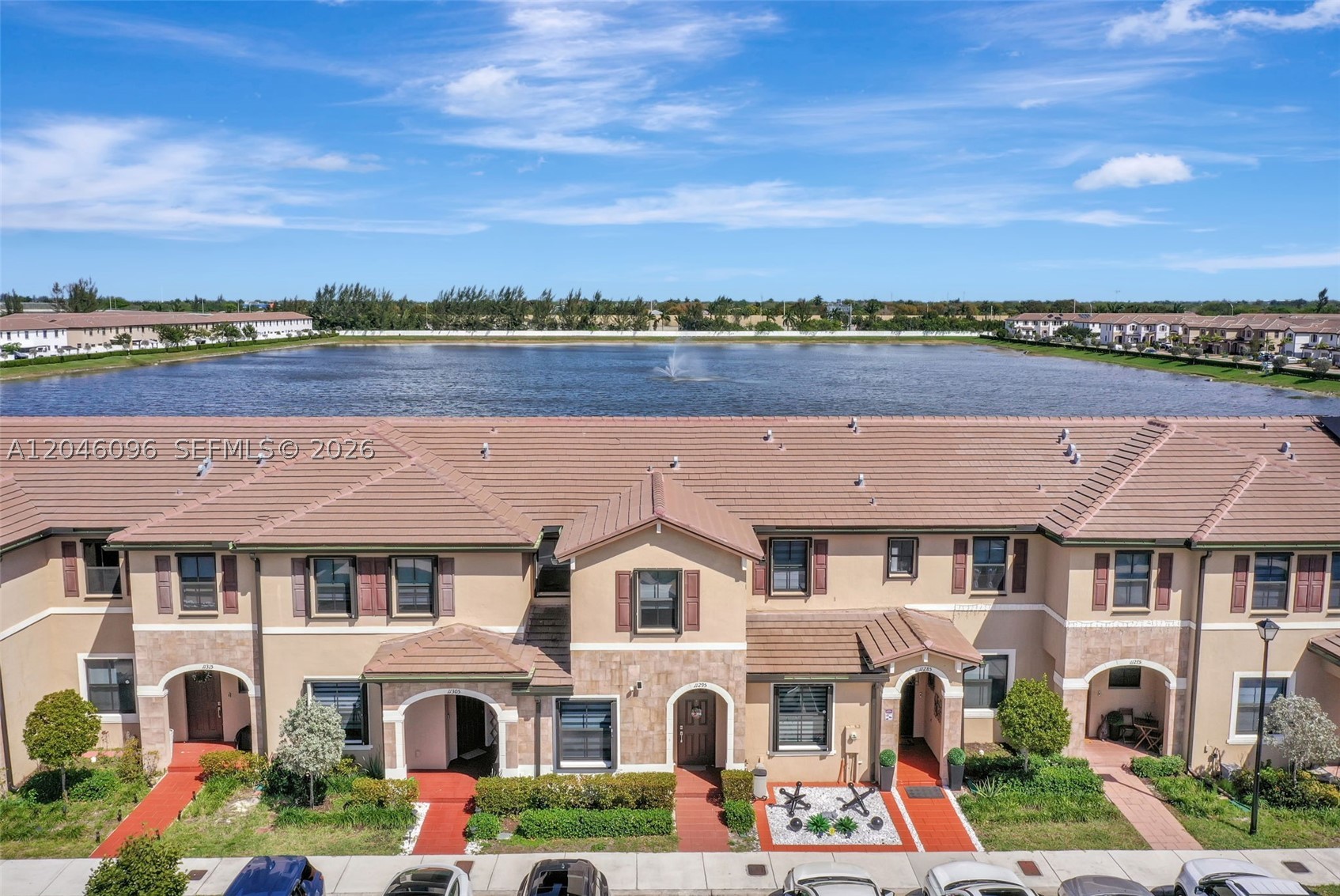 AQUABELLA NORTH - Residential