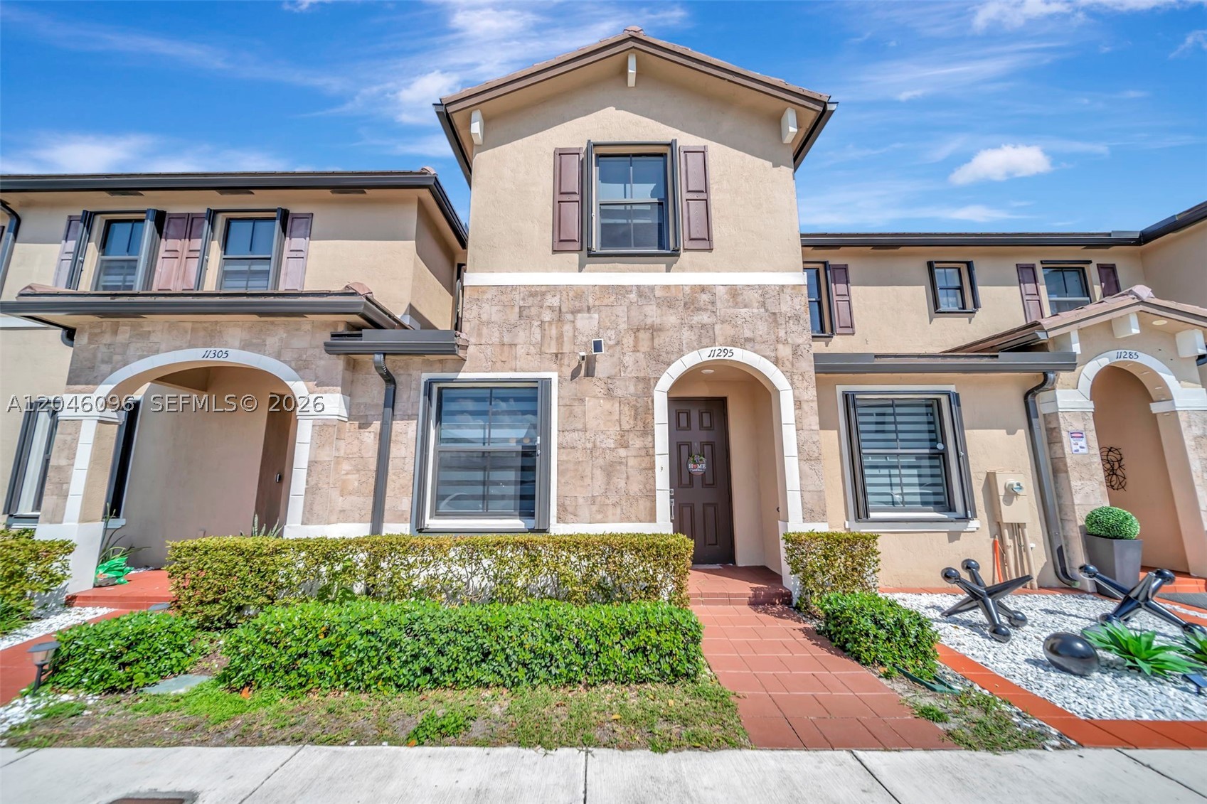 AQUABELLA NORTH - Residential