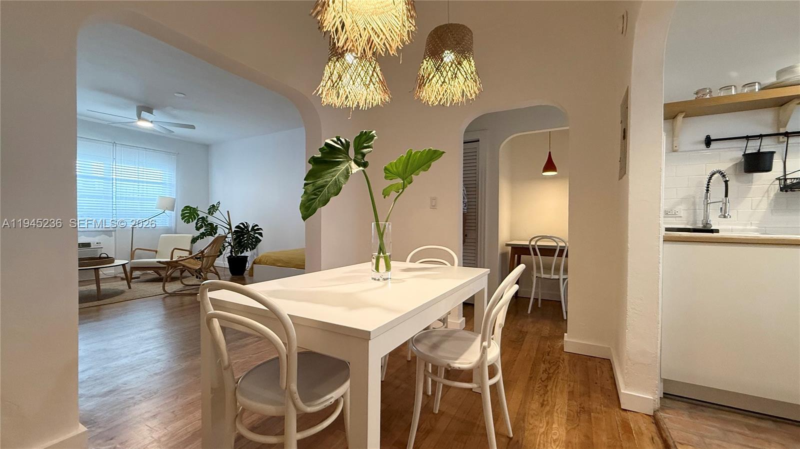 THE VINTAGE EAST CONDO - Residential