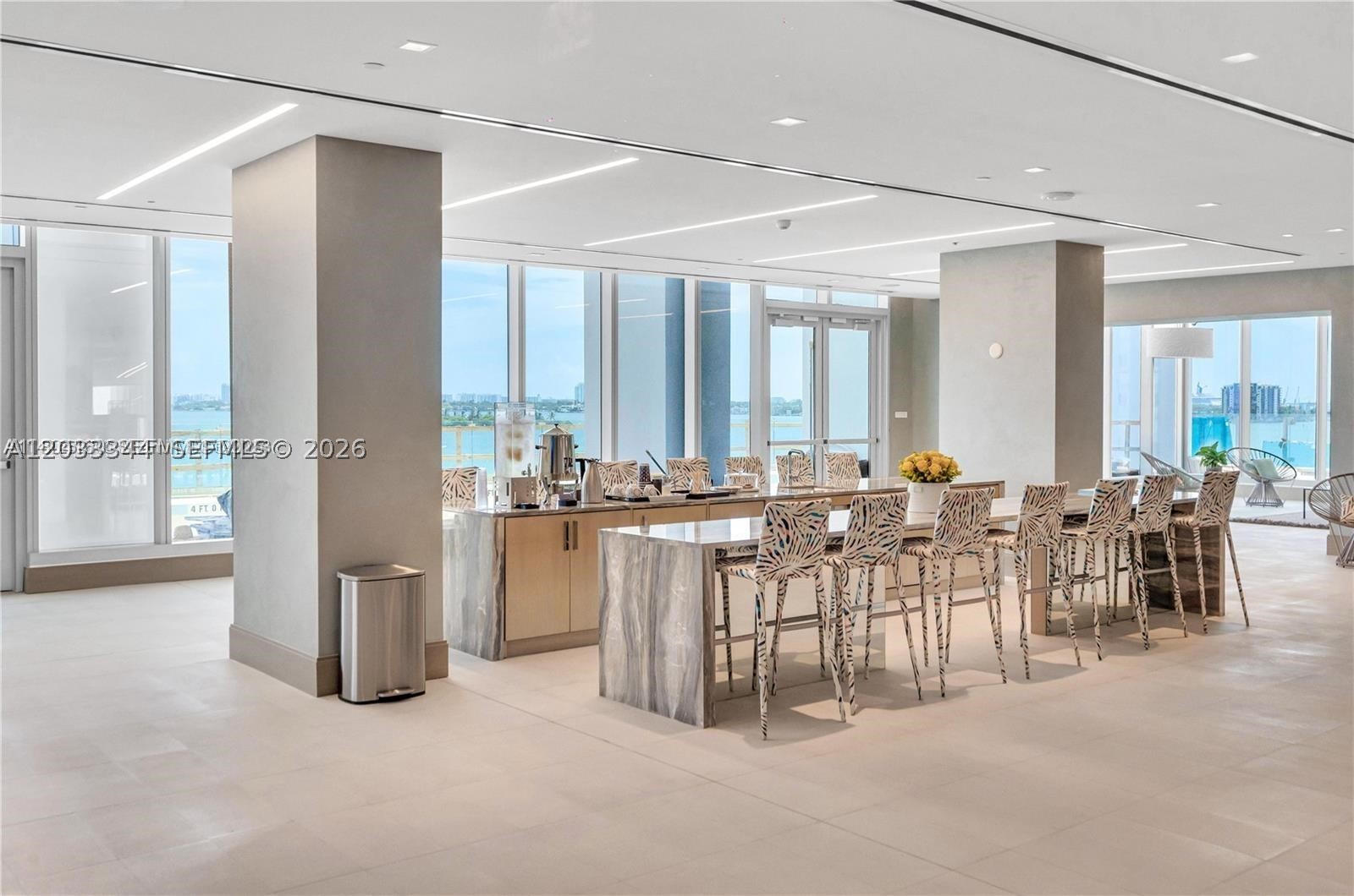 EDGEWATER - Residential