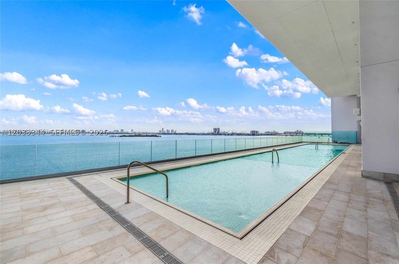EDGEWATER - Residential