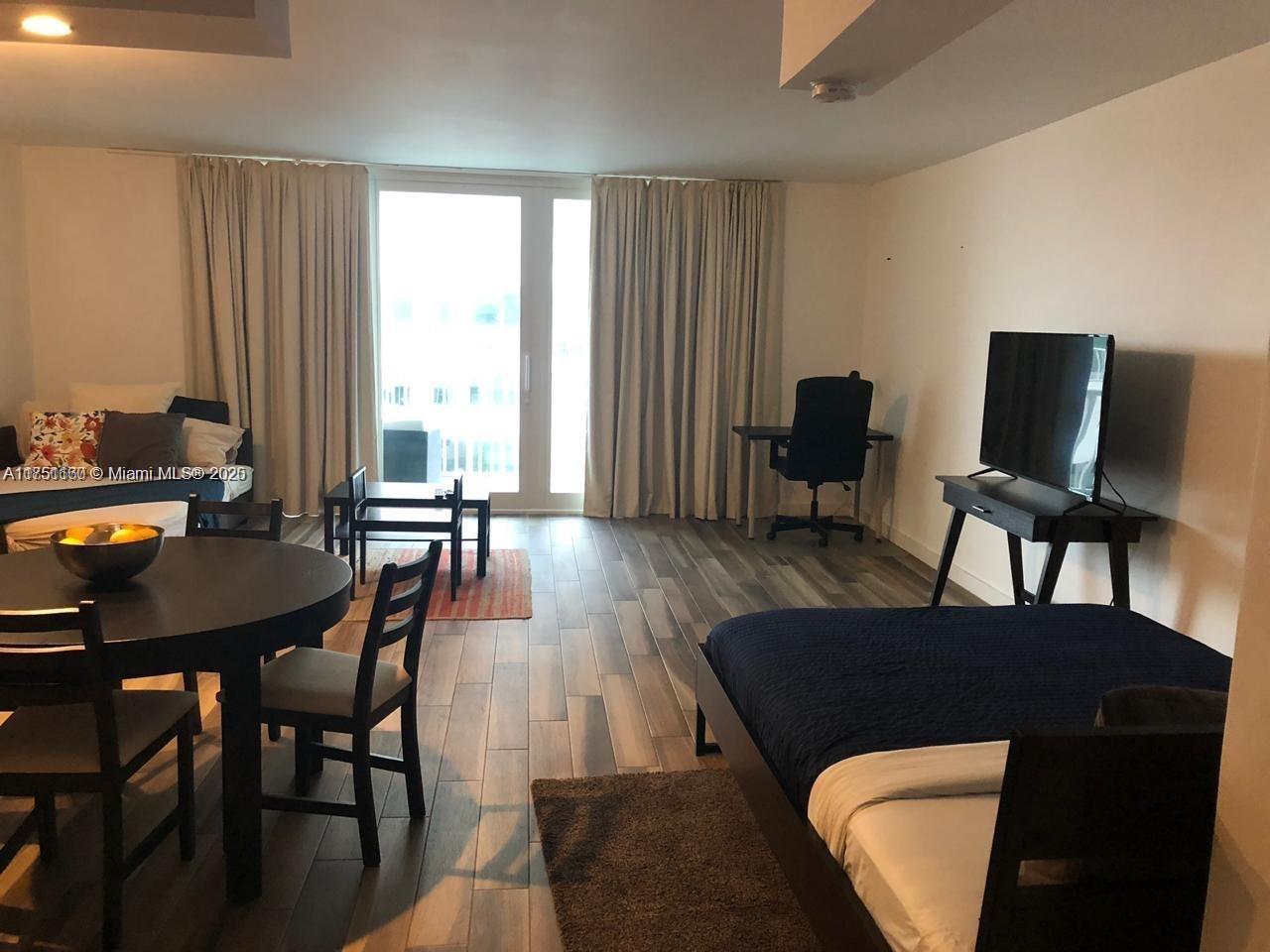 THE CARRIAGE HOUSE CONDO - Residential Lease