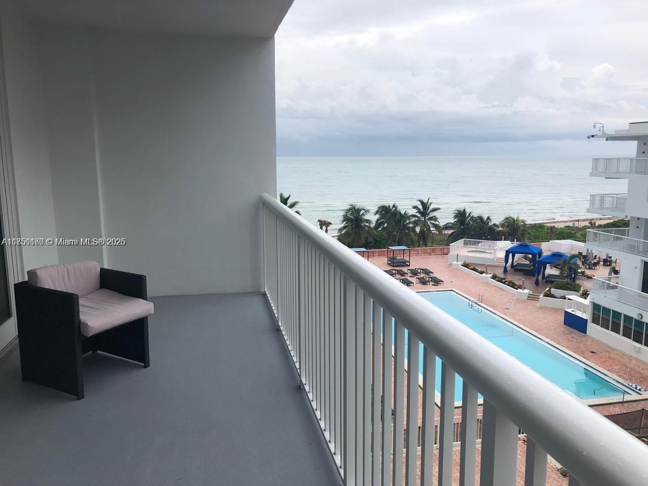 THE CARRIAGE HOUSE CONDO - Residential Lease