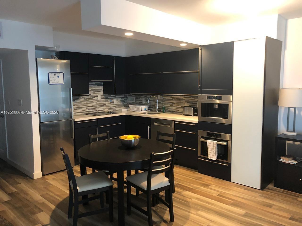 THE CARRIAGE HOUSE CONDO - Residential Lease