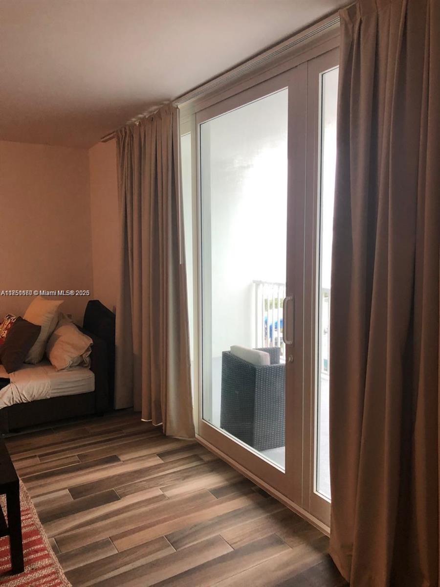 THE CARRIAGE HOUSE CONDO - Residential Lease