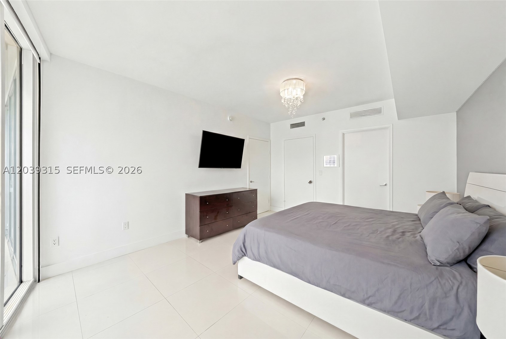 ICON BRICKELL CONDO NO 3 - Residential