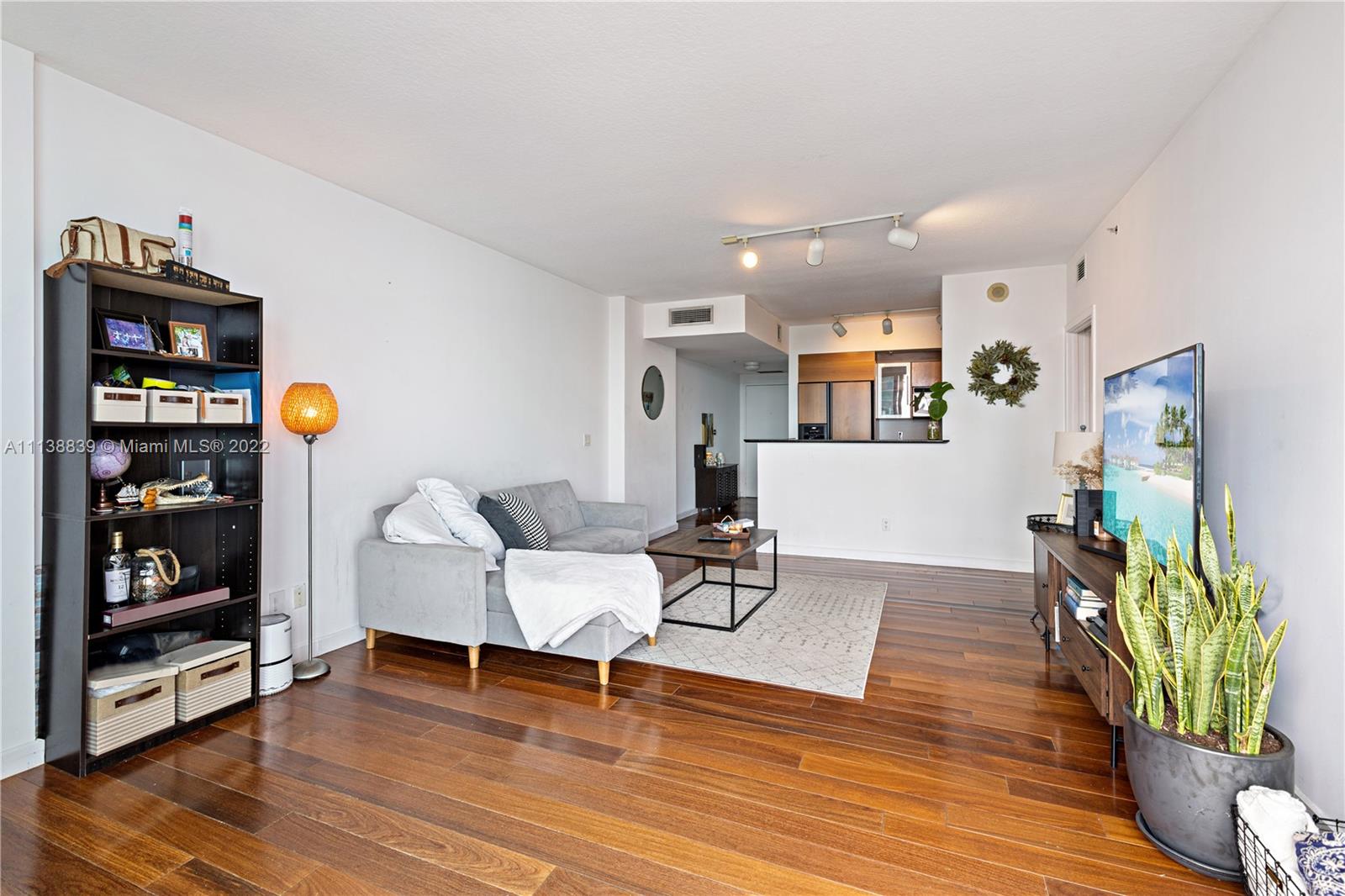ONE MIAMI EAST CONDO - Residential Lease