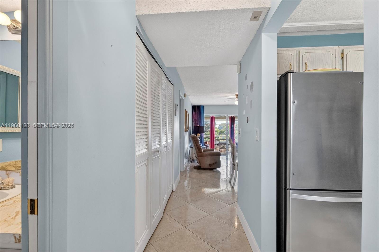 LAUDERDALE OAKS CONDO XV - Residential