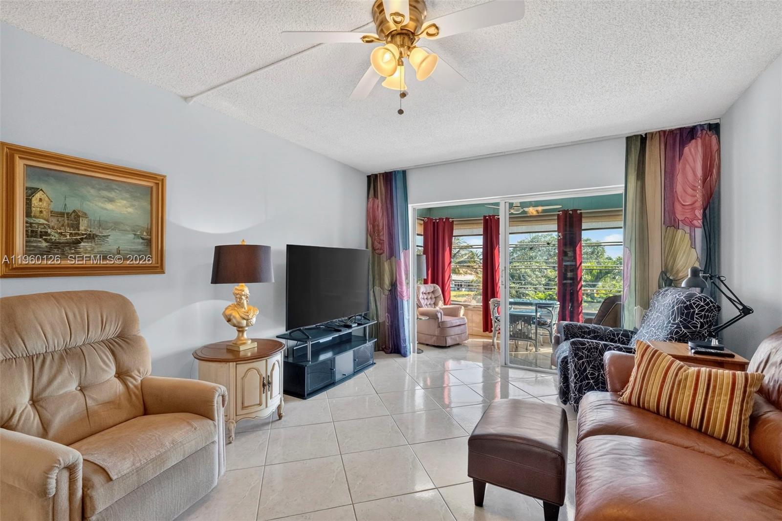 LAUDERDALE OAKS CONDO XV - Residential