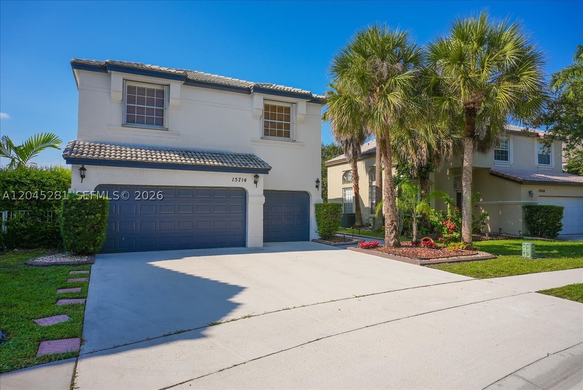 Beautiful 4-bedroom, 2.5-bath home located in a secure gated community. Featuring a great floor plan and breathtaking lake views with spectacular sunsets. Lovingly maintained in its original condition, this home offers the perfect opportunity to renovate and customize to your own style. A rare chance to create your dream home in an excellent location, just minutes from shopping malls, top-rated restaurants, the best supermarkets, excellent schools, and with easy access to I-75 and the Florida Turnpike.