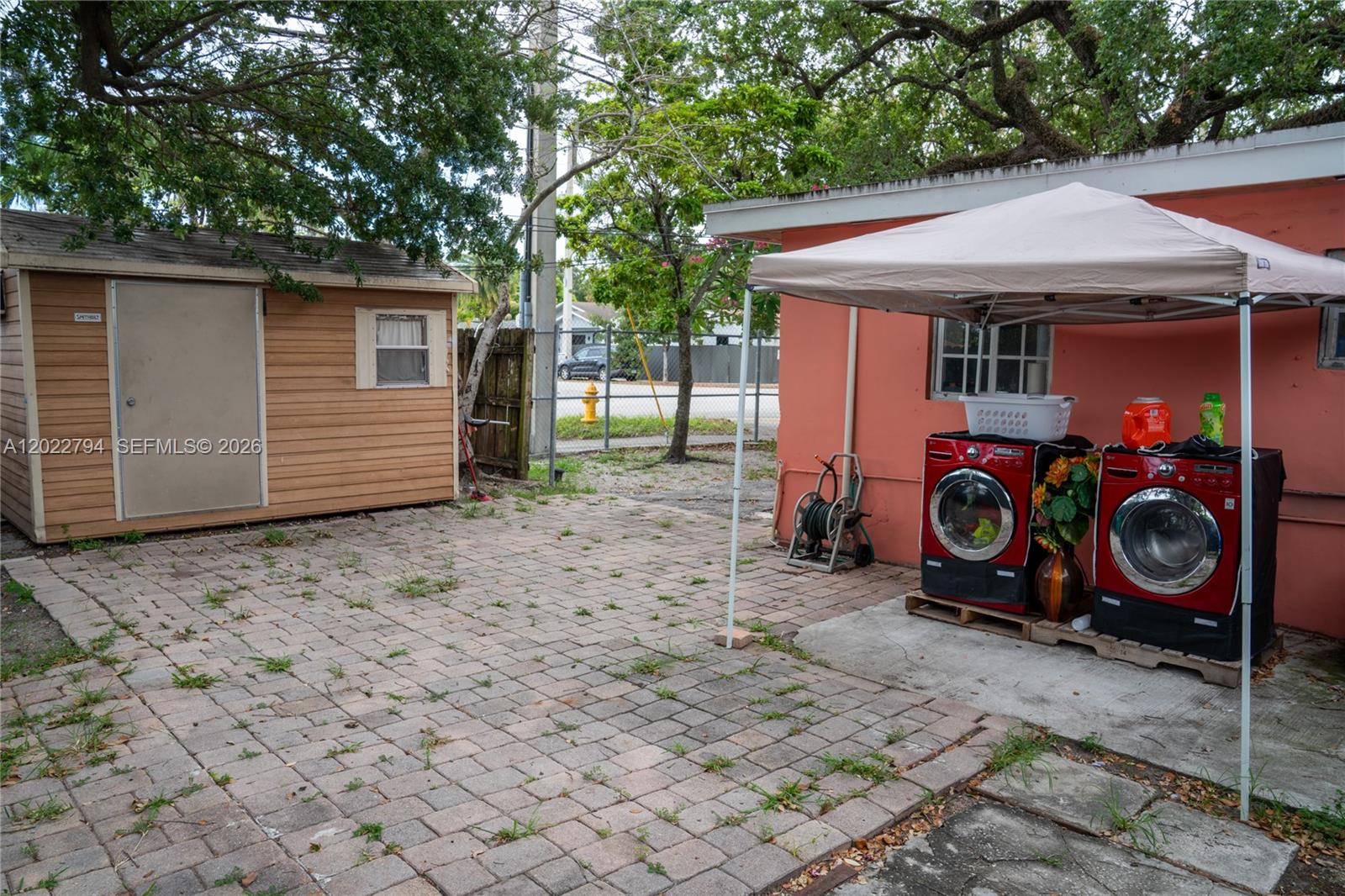 GRAPELAND HEIGHTS - Residential Income