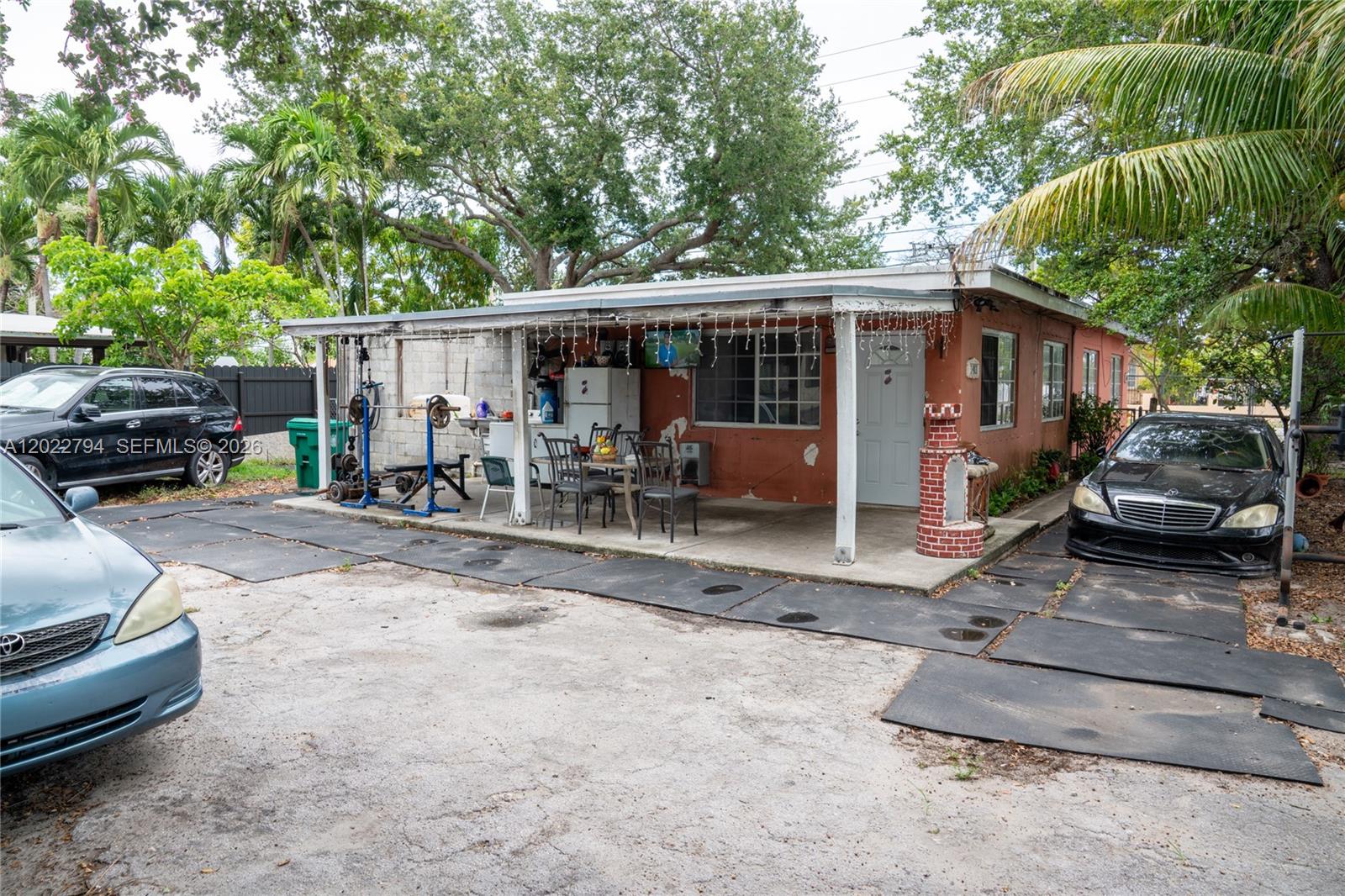 GRAPELAND HEIGHTS - Residential Income