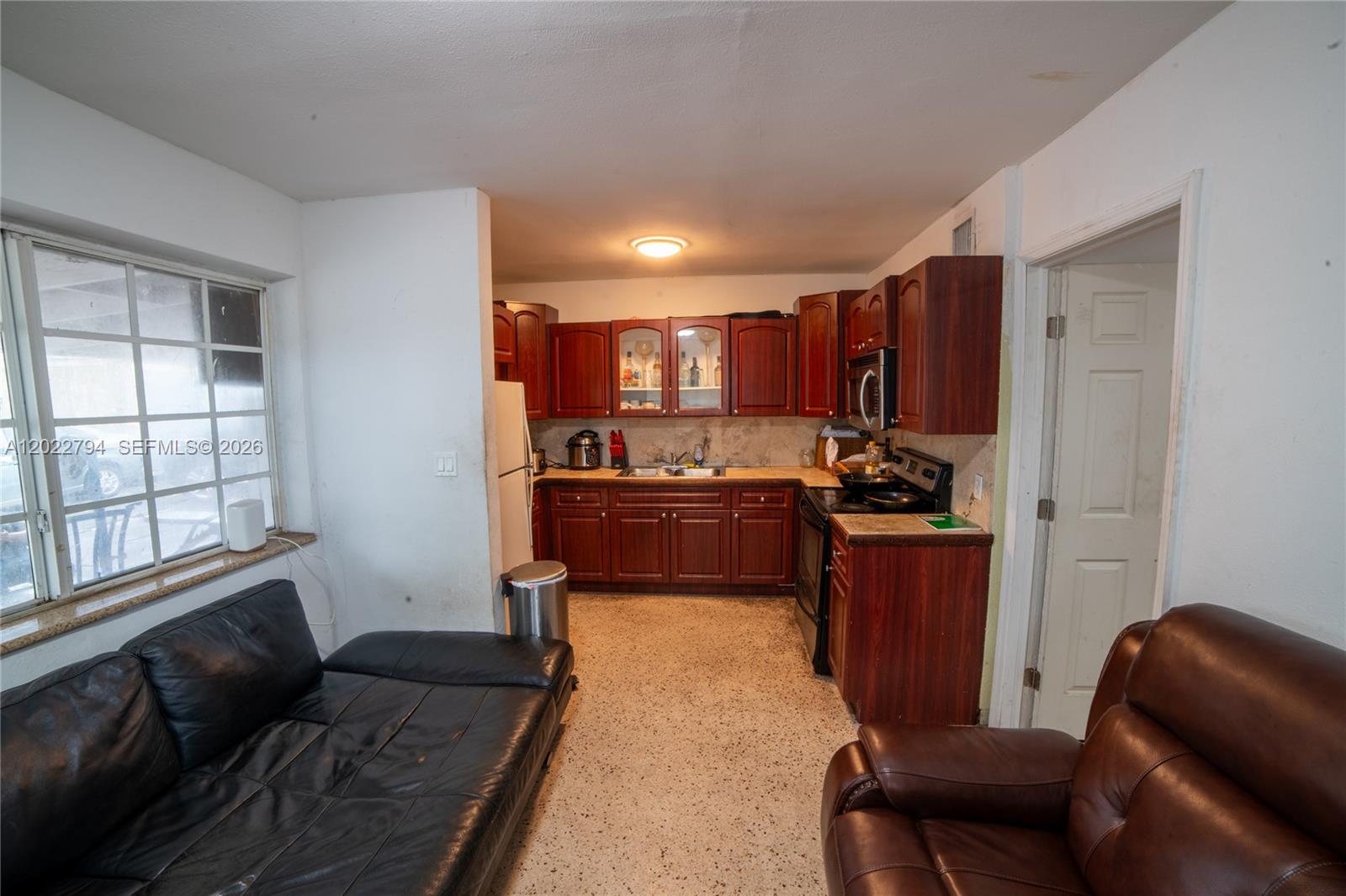 GRAPELAND HEIGHTS - Residential Income